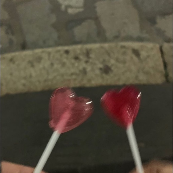 Meet your Posher, Jessica - Picture 1 of 1